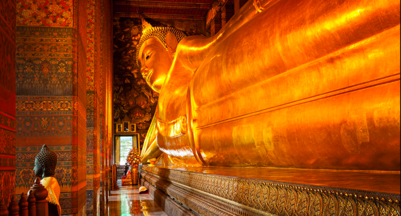 Wat Pho - Liggande Buddhan