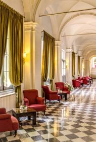 Suites Farnese Design Hotel