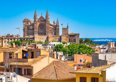 Mallorca, Spanien: Hissa segel på Mallorca