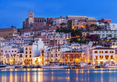 Ibiza, Spanien: Se lyxiga Ibizahotellet ta form