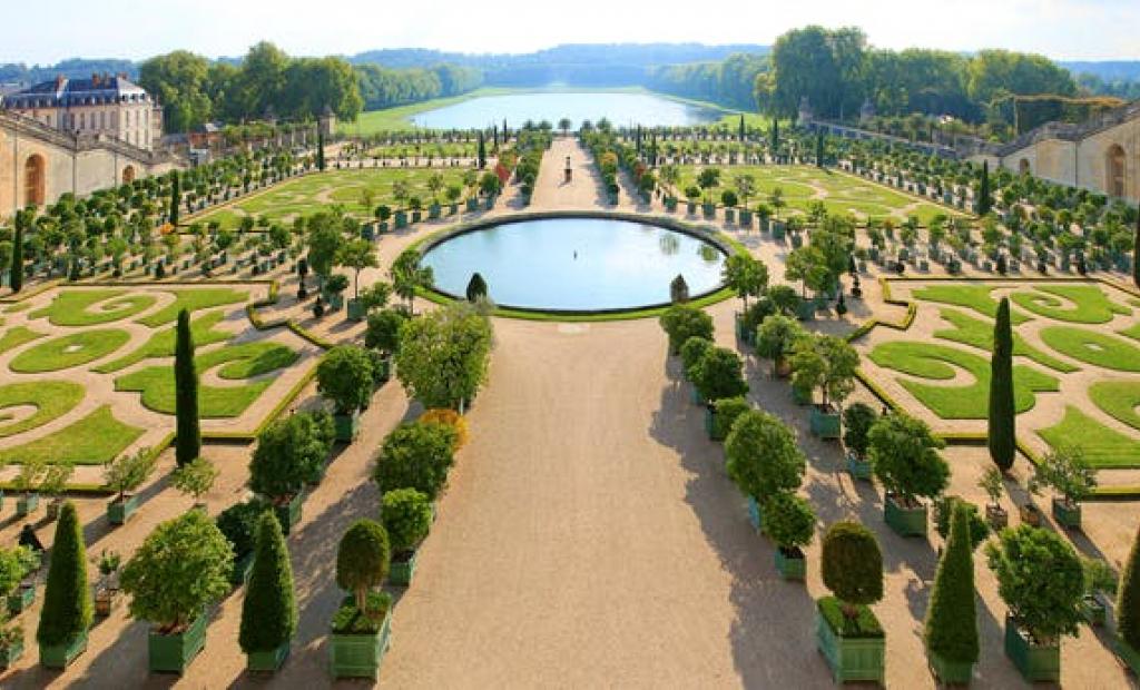 Paris, Frankrike: Bo som Marie Antoinette i Versailles slottsområde