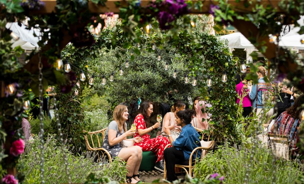 London, Storbritannien: Hett i London: Fentimans Secret Spritz Garden 