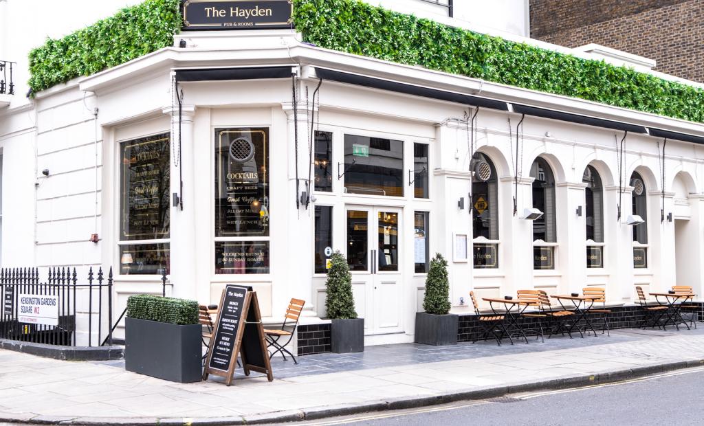 London, Storbritannien: Övernatta på puben i urgulliga Notting Hill