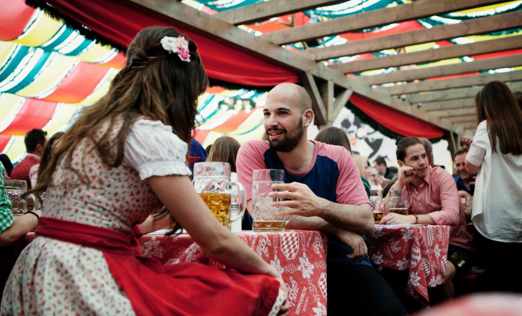 München, Tyskland: Oktoberfest i München – världens största folkfest